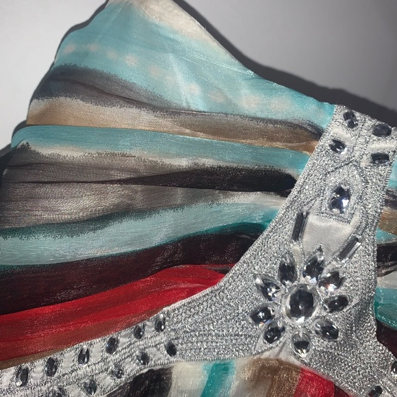 A beautiful Floyd by Smith multicolor mini dress! - Picture 4 of 7